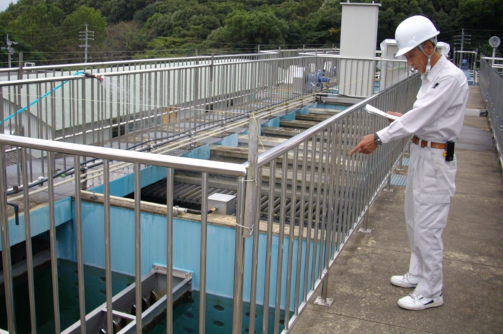 福岡県粕屋町水道施設管理業務 実績写真1